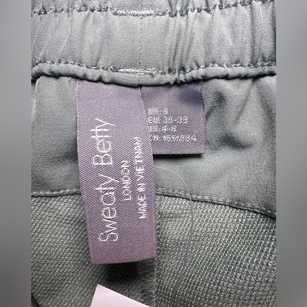 Sweaty Betty High Rise Summit Hiking Short | S NWT - Picture 7 of 7